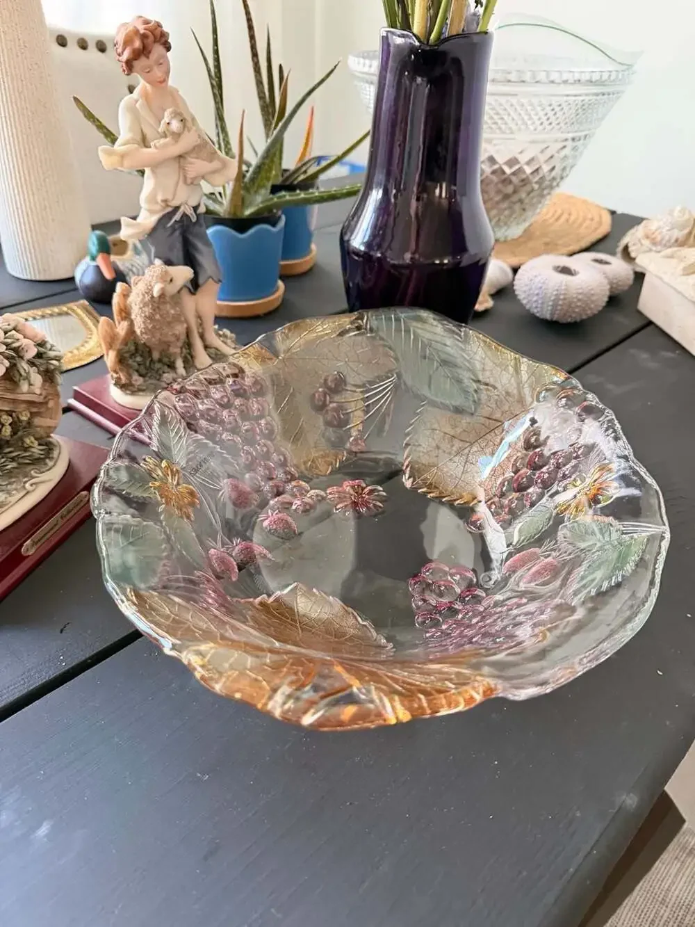 Savoir Vivre Mikasa Chablis Crystal Embossed Fruit and Leaf Glass Serving Bowl